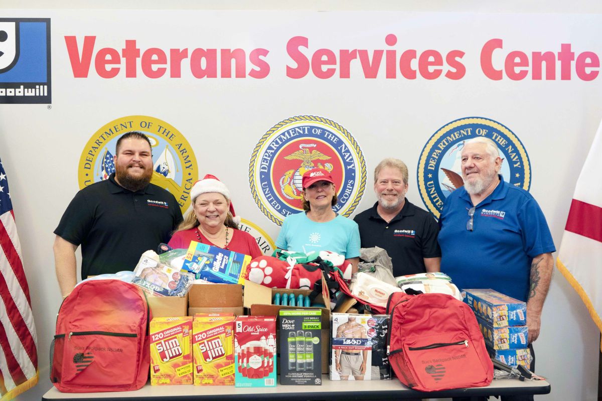 Local DAR Member Donates Backpacks, Equipment for Homeless Veterans