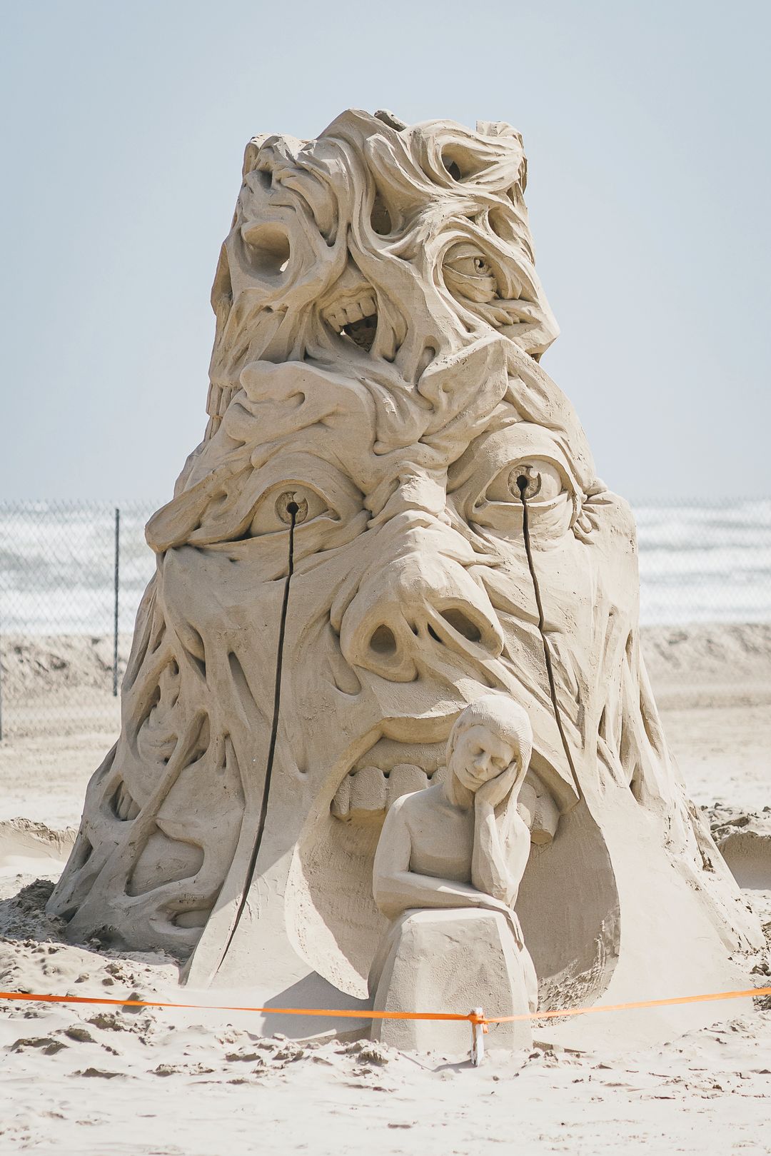 Events Texas Sandfest Txsf 2022 Port Aransas Texas Woman Sitting At Mouth Rczbi3 