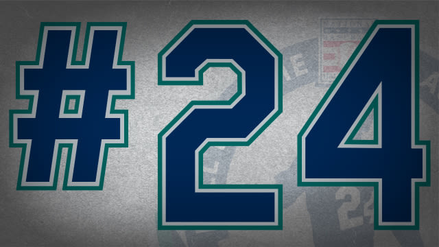 Seattle Mariners honor Ken Griffey Jr. with Hall of Fame retro