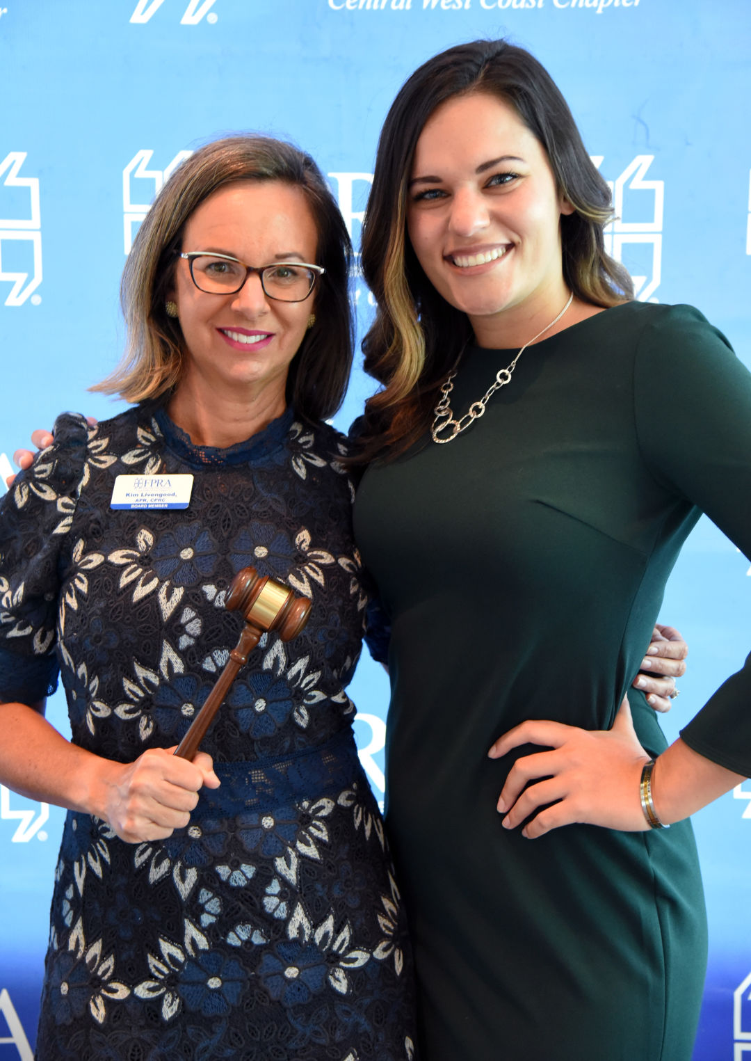 CWC-FPRA immediate past president Kim Livengood with 2020-21 president Eleni Kouvatsos.