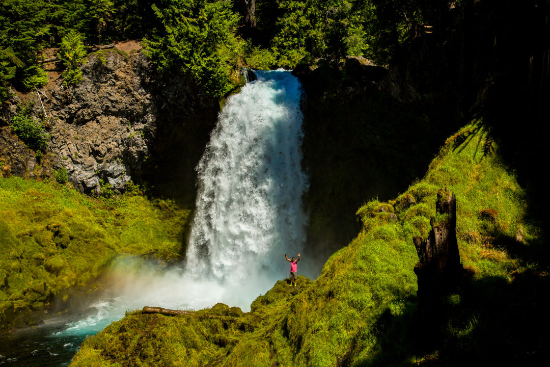 shutterstock_1858200223_qwtuzq Where to See Oregon's Most Spectacular Waterfalls