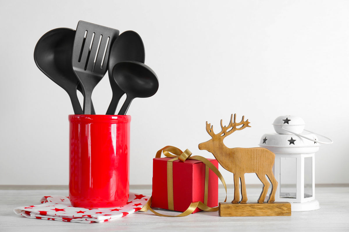 Best White Elephant Gift Ideas (10 Unusual Kitchen Gadgets) - Cupcakes and  Cutlery