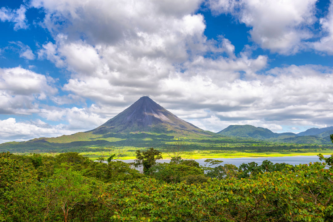 8 Bucket List Ideas For Your Next Dream Trip - Houstonia Magazine 5 Costa Rica shutterstock 1703256913 sbwyac