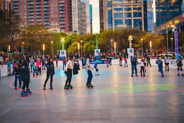 discovery green roller skating