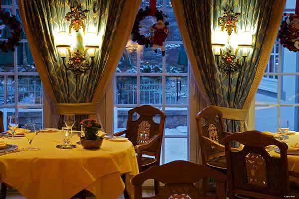 Ludwigs diningroom wouxmp