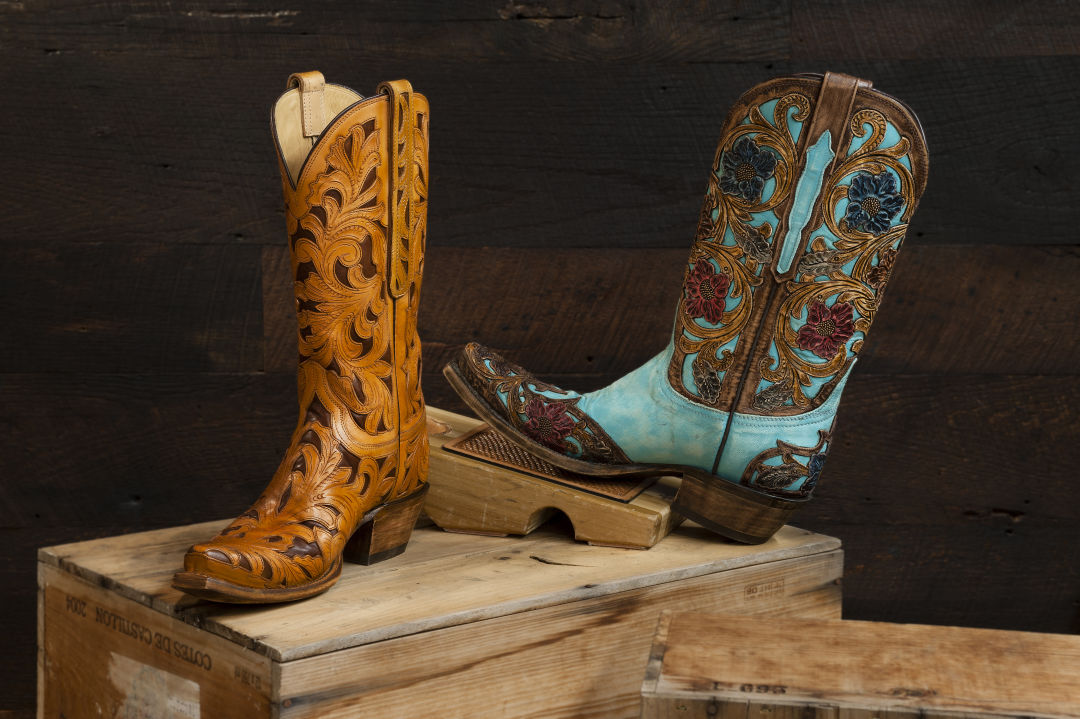 2015 lucchese womens boots on wood crate st196w
