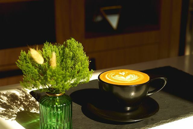 3 Fibs Coffee & Wine Bar Opens in the Heart of Downtown Houston - Vimarsana News