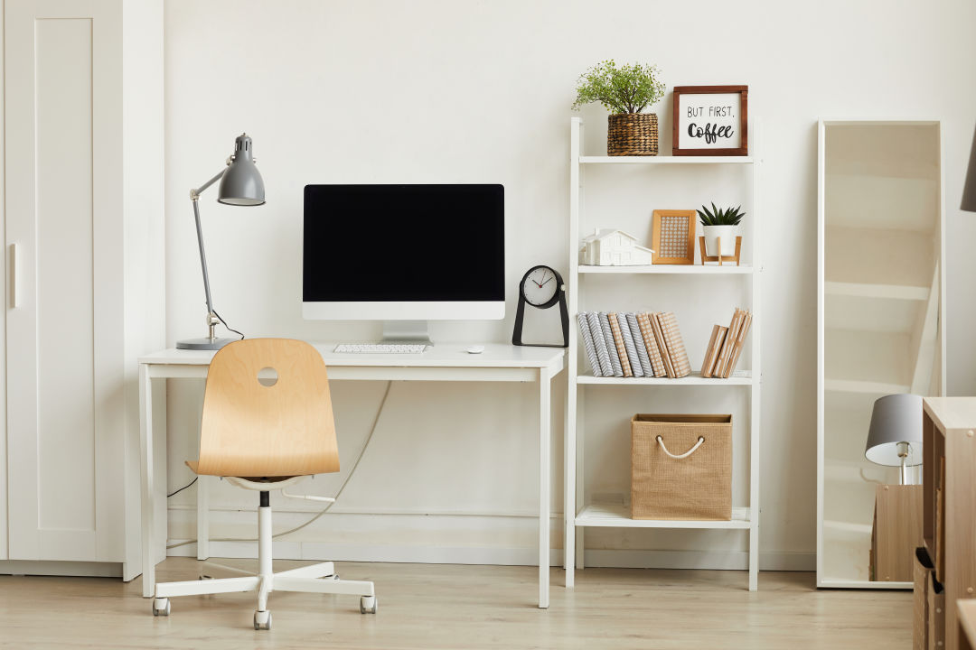 How to Organize Your Home or Office Desk Using Wooden Accessories