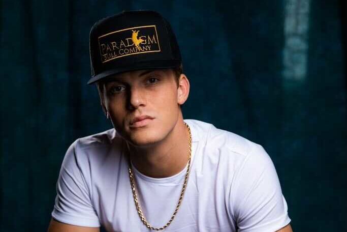 Country Star Parker McCollum Added to RodeoHouston 2022 Performance Lineup - Vimarsana News