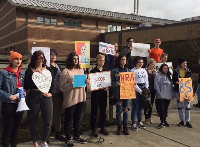 Gun violence high school walkout seattle nra parkland brooke taylor clxjsp