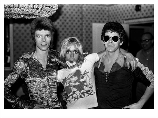 Bowieiggyloureed 2 dorchesterhotel london1972 3040 c mickrock tslzx4