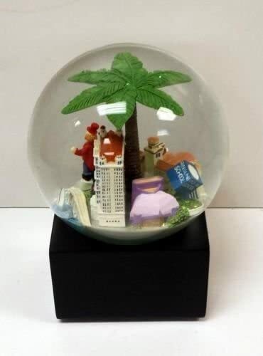 The Van Wezel was featured in a Sarasota-themed Saks Fifth Avenue snow globe.