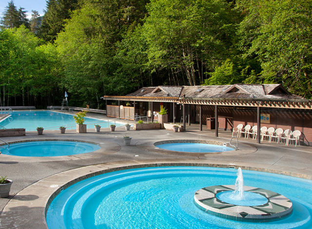 A Pocket Guide to Pacific Northwest Hot Springs