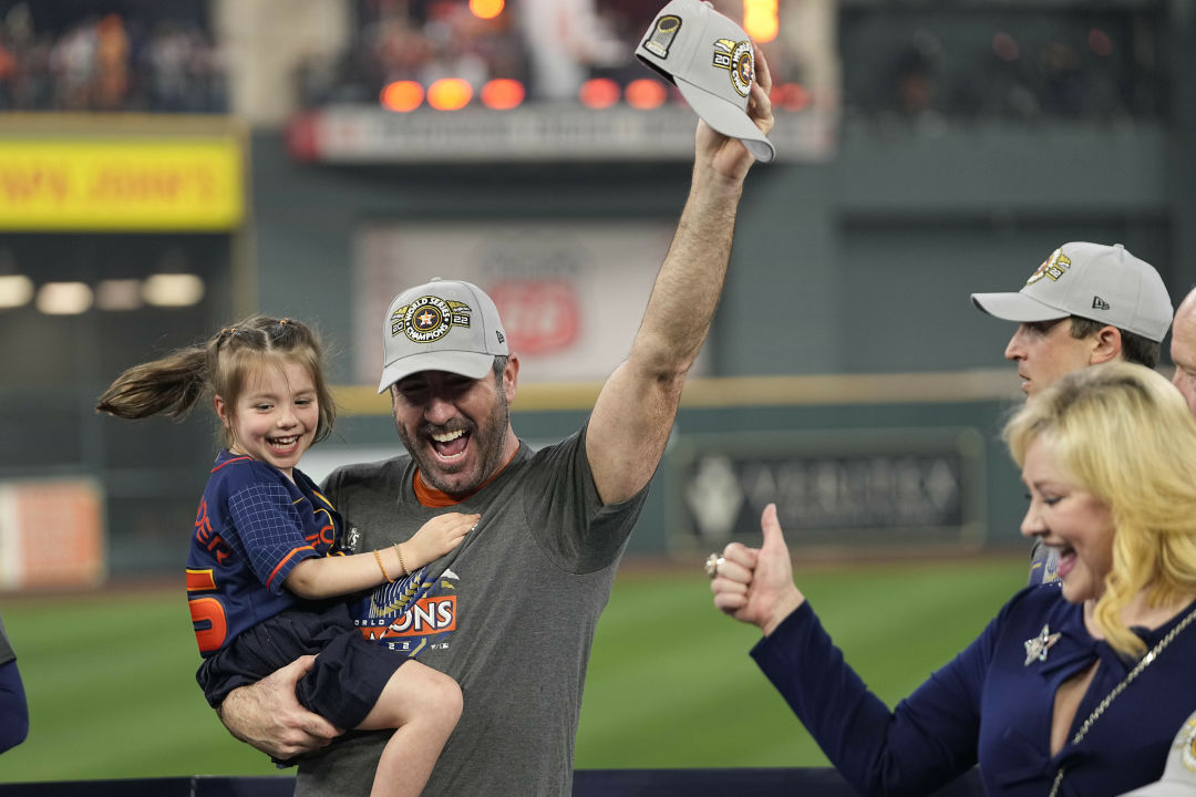 World Series: Justin Verlander and Astros Beat Phillies in Game 5