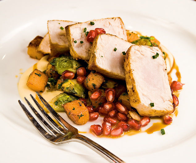 0712 pg178 dine food b2v71d