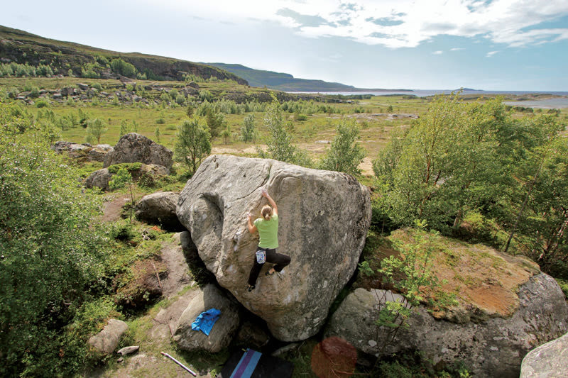 Gorge bolder climbing opigub