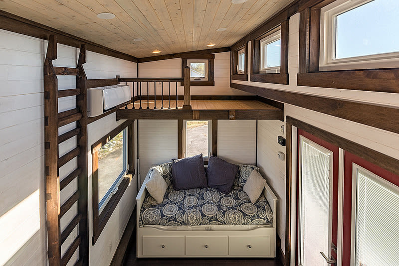 Sarah s tiny house df0xdp