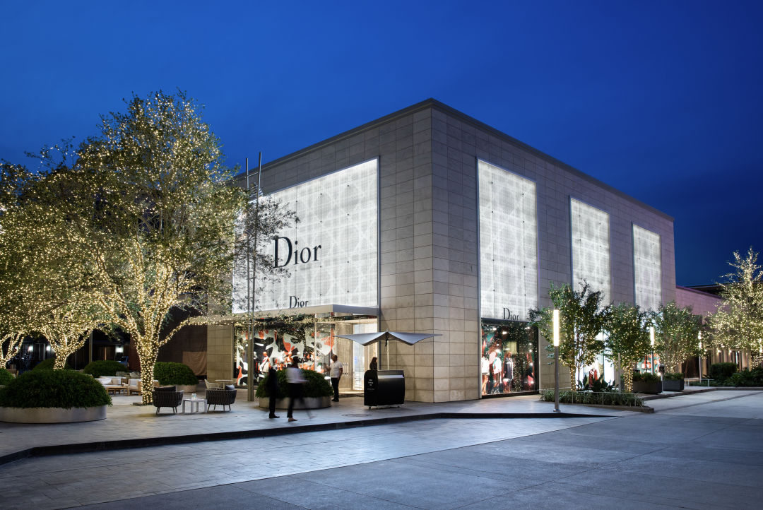 Dior at river oaks district 1 yifszw