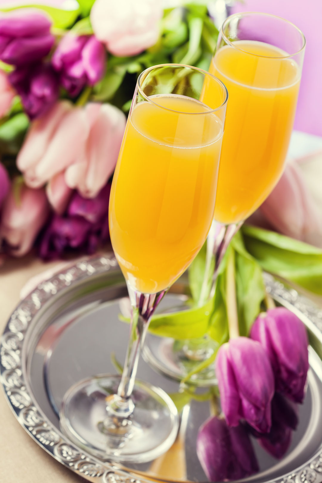 Enjoy a fun Galentine's Day brunch and craft class in Bradenton.