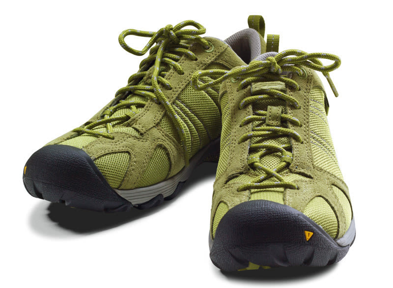 womens trail shoes