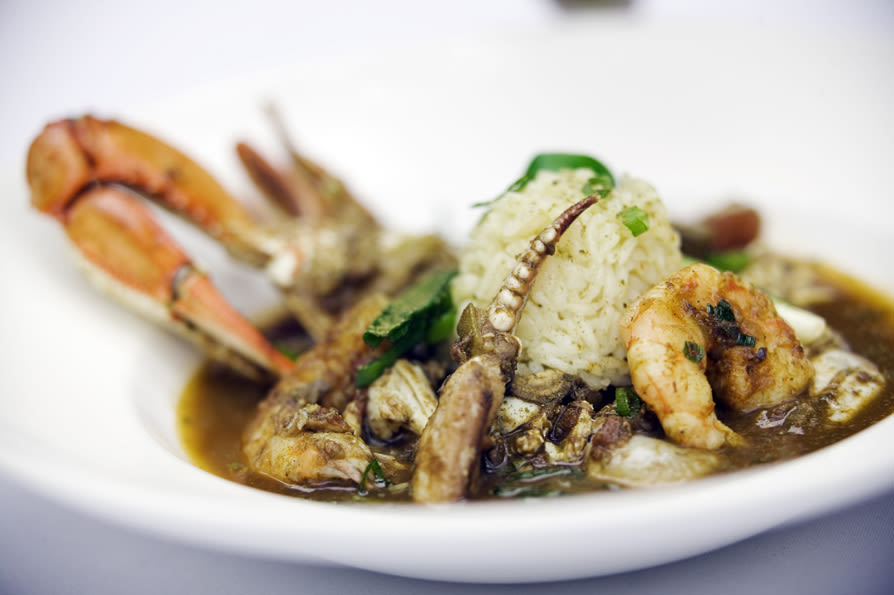 Brennan s seafood gumbo f4mfxs