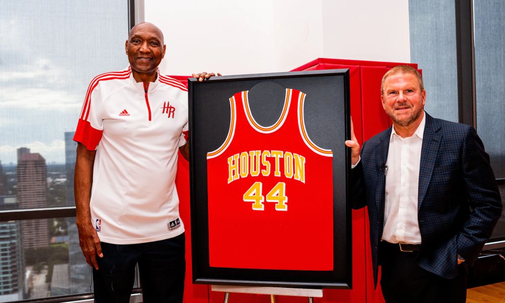 Houston great Elvin Hayes relishes Rockets jersey retirement