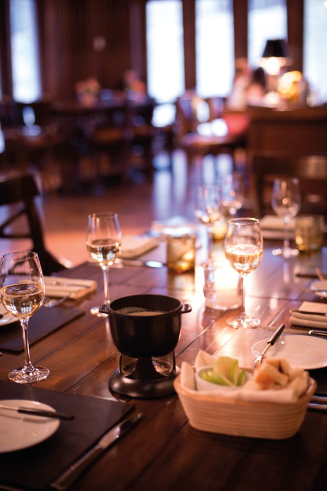 Park city iwnter 2013 dining fondue restaurant montage r7lgki