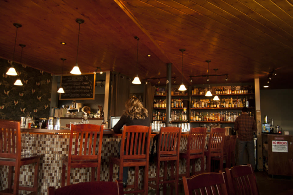 Rum club interior iehomg w9mhy0