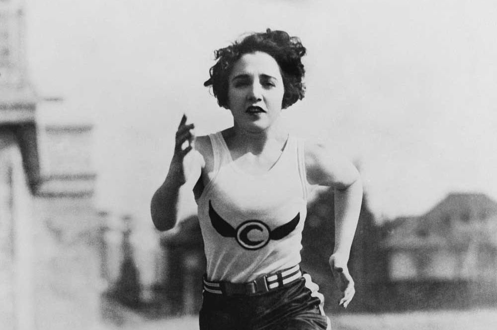 Vintage running woman acfm7s