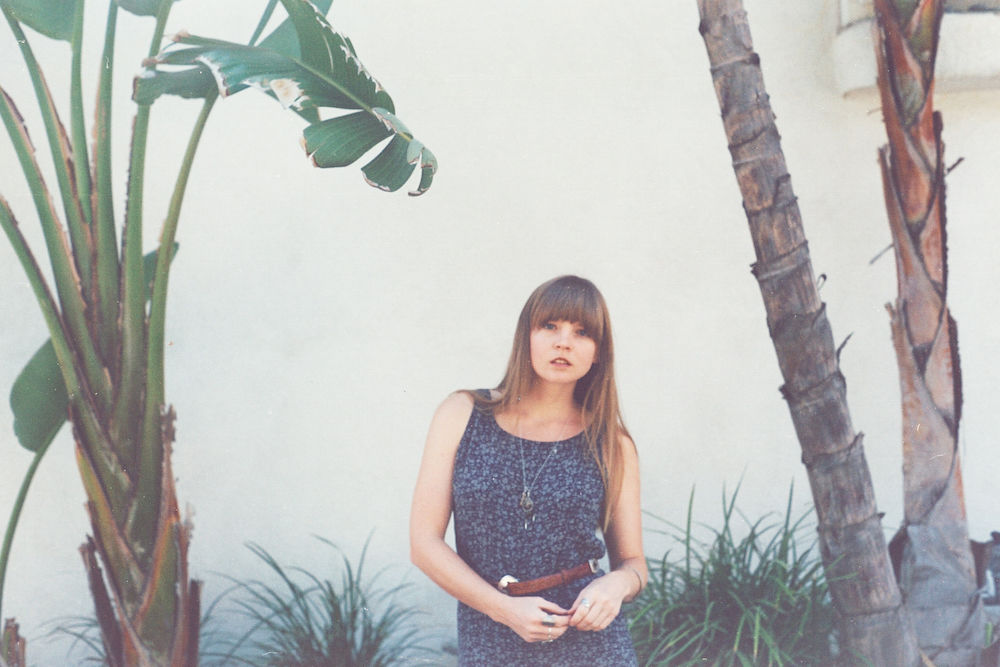 Courtney marie andrews zmnyhd
