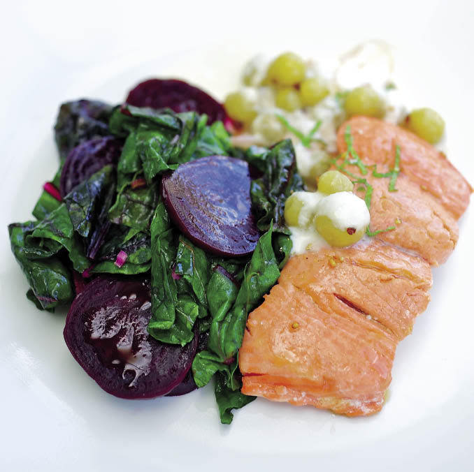 Salmon with gooseberry creme fraiche sauce k5bwke