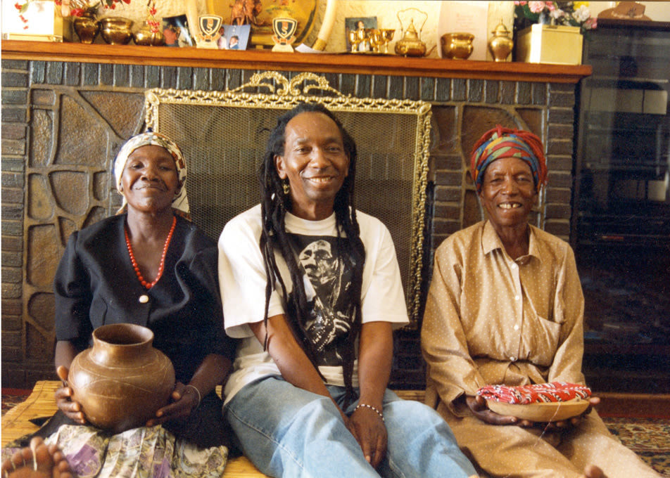 Thomas mother sister binb43