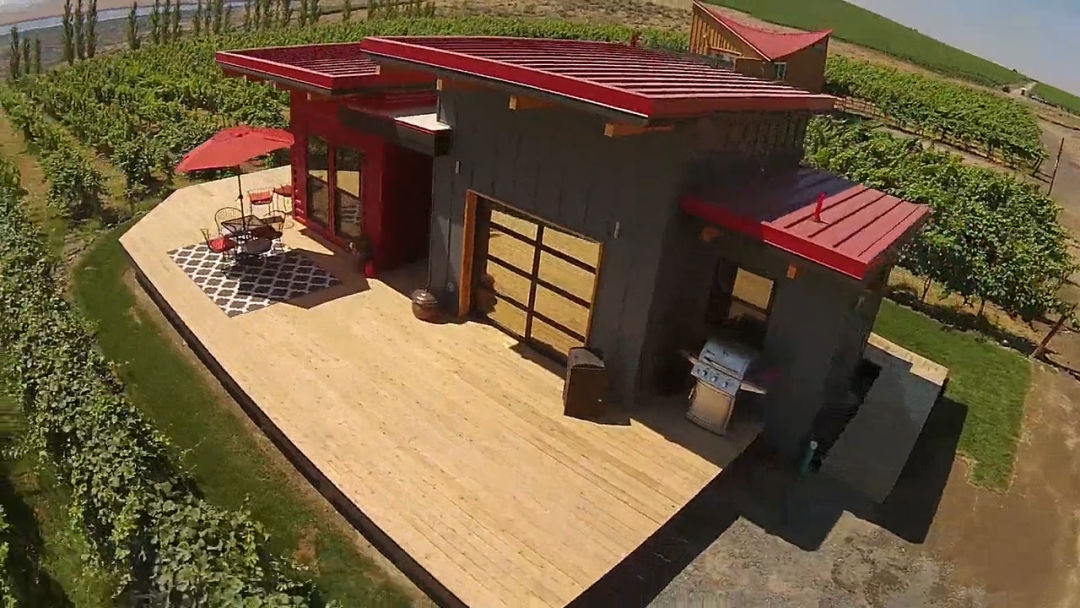 Elite tiny house hd.00 01 22 13.still001 hvlxht