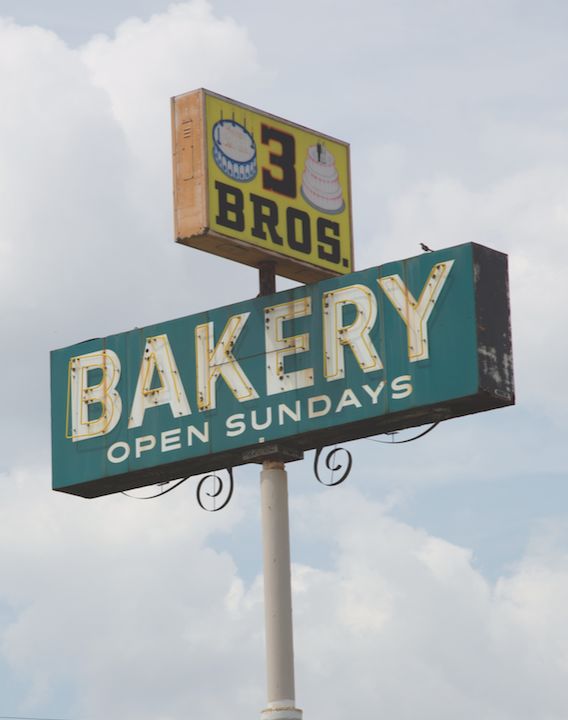 3 brothers bakery kbvvjg
