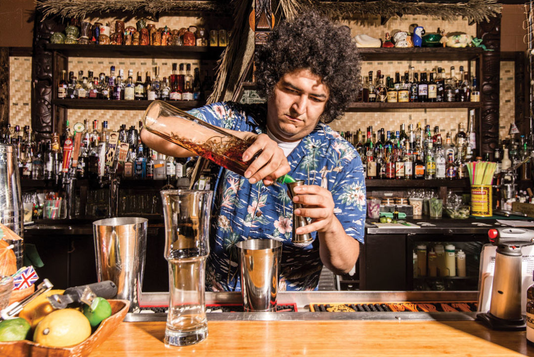 0216 best bars heights lei low man pouring tndget