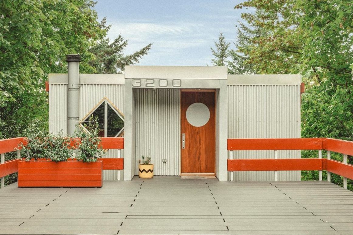 Property Watch: This House Looks like a Vintage Camera