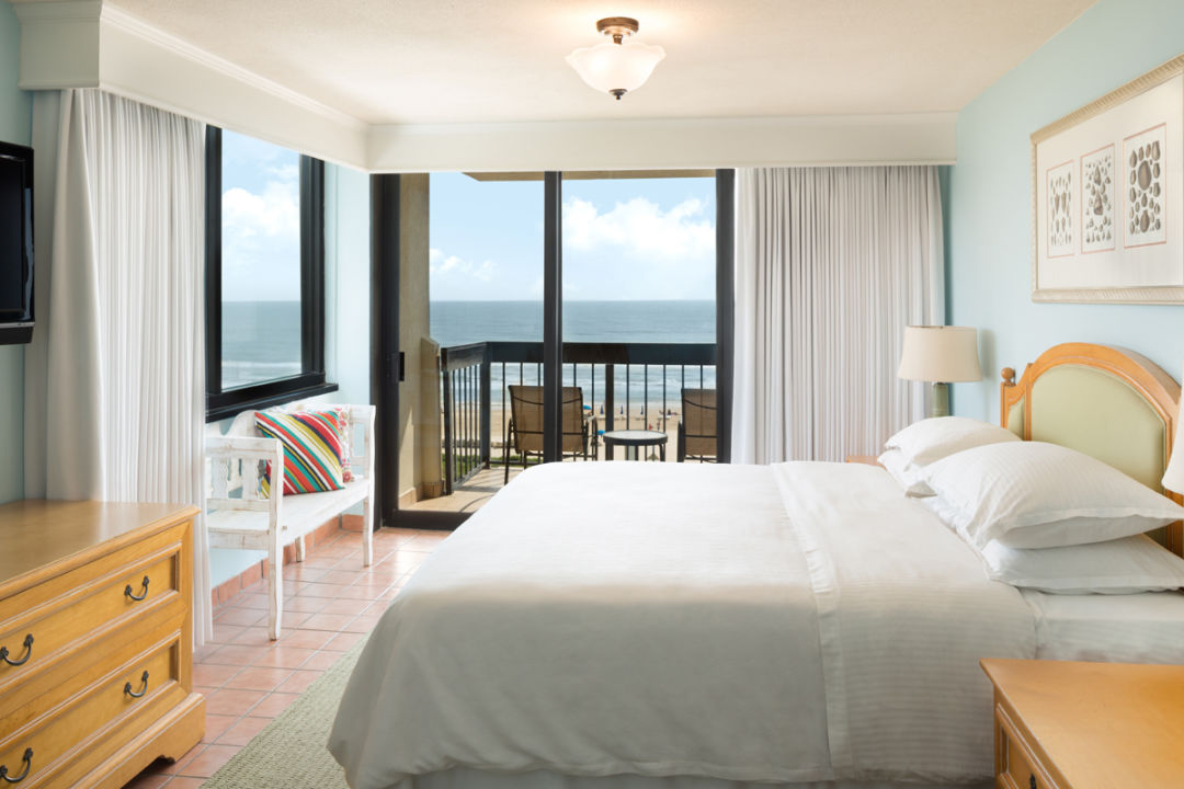 1200.800beachfrontbedroom wdk7ph