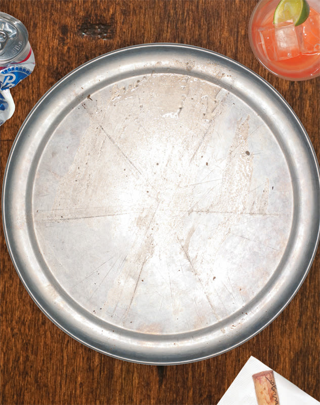Empty pizza tray kofcve