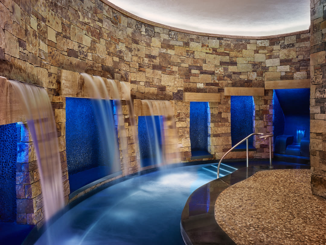 Stregisremedespaconfluencewaterfall.highres zw3wj1