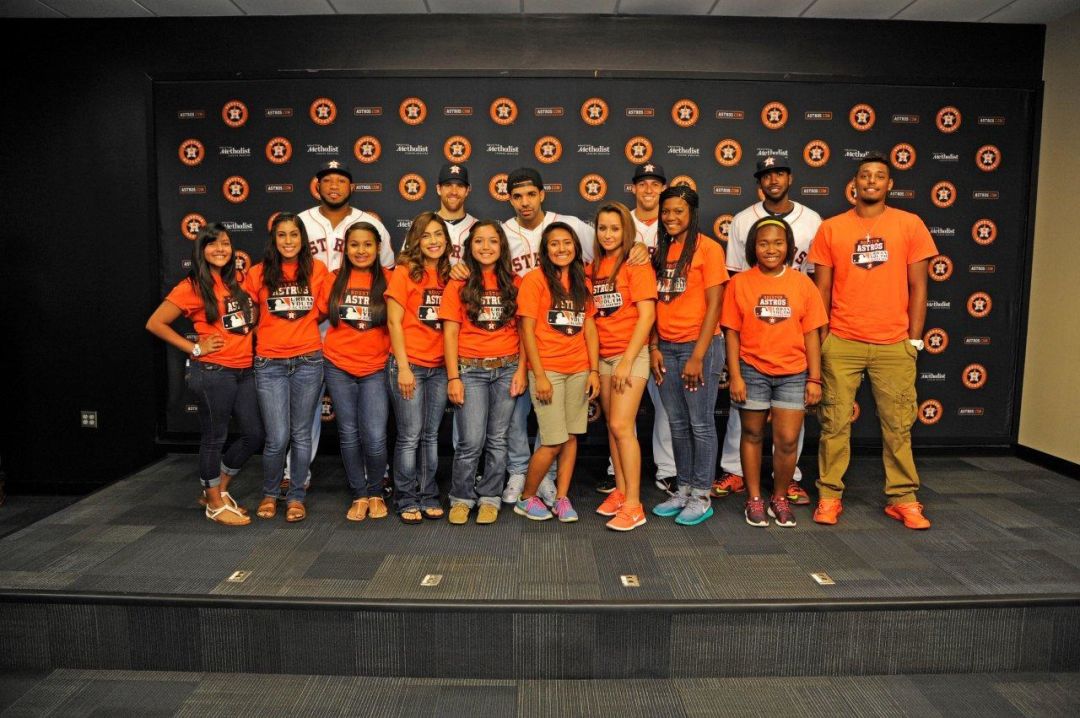 Drake kicked off his three-day Houston Appreciation Weekend at the Astros  game - ABC13 Houston