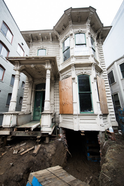 How To Move A 137 Year Old House Across Town Portland Monthly