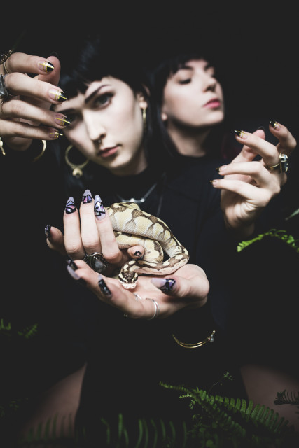 Jewelry Snakes And Blinged Out Nails Altar And Finger Bang S New