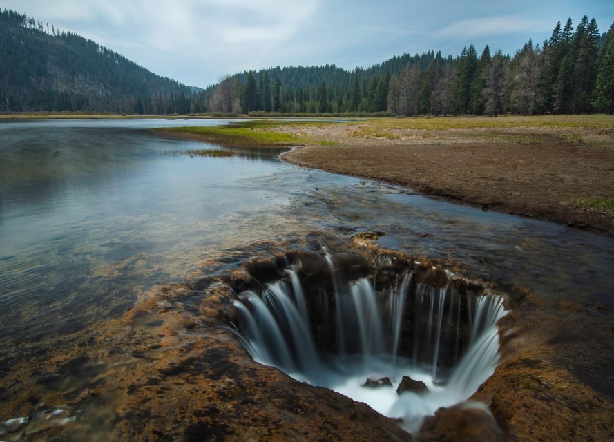 journalist Aske Modstander Oregon's Strangest, Most Otherworldly Natural Wonders | Portland Monthly