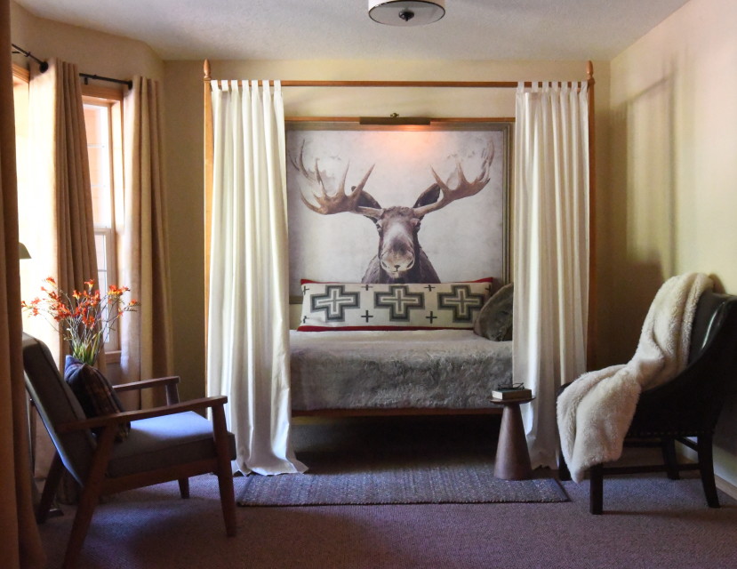Get Snowed In At This Ridiculously Cozy Mount Hood Cabin