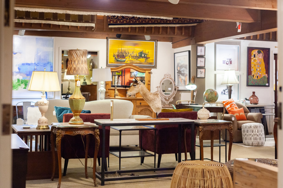 furniture consignment store