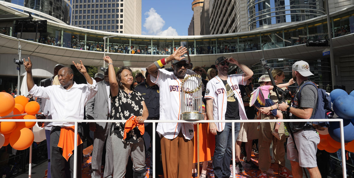 2022 World Series parade attendees pack downtown Houston streets - Houston  Business Journal