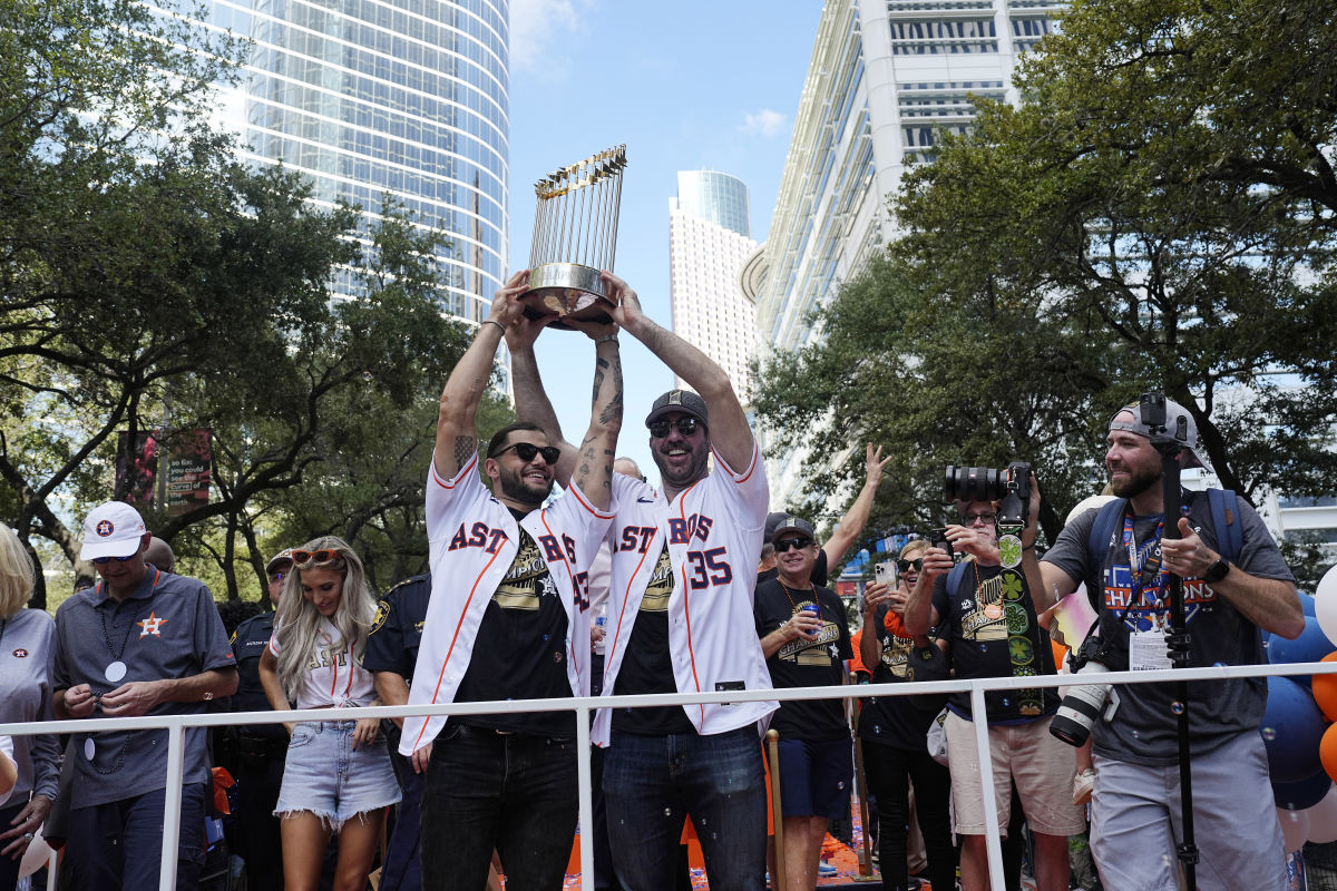 2022 World Series parade attendees pack downtown Houston streets - Houston  Business Journal