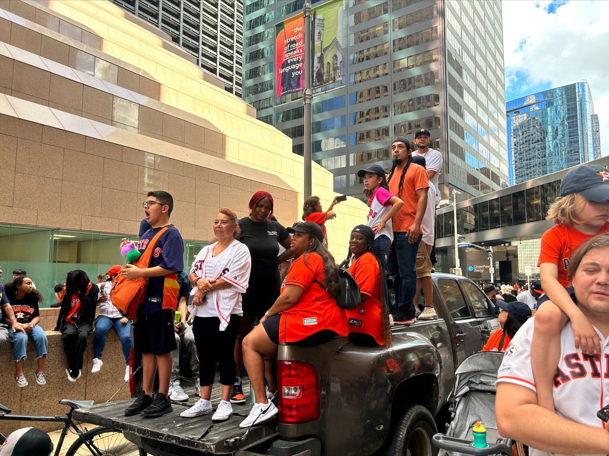 Houston Astros World Series parade on Monday in downtown; METRO offering  free rides – Houston Public Media