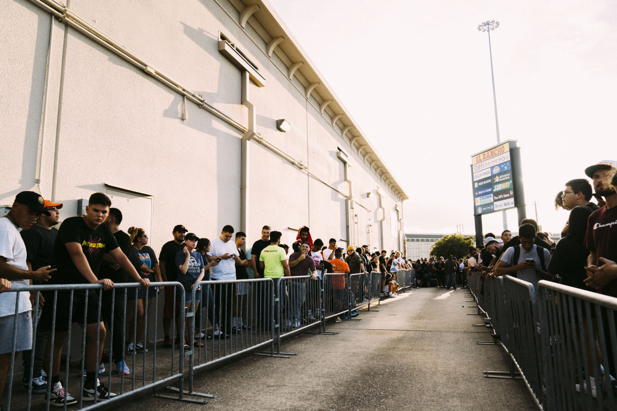 Inside Travis Scott's Surprise Netflix Party in Houston — Rap Superstar  Takes Over Movie Store