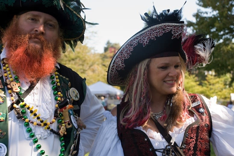 Pirate Beads Necklace Mardi Gras Booty Treasure Beard Black Beads